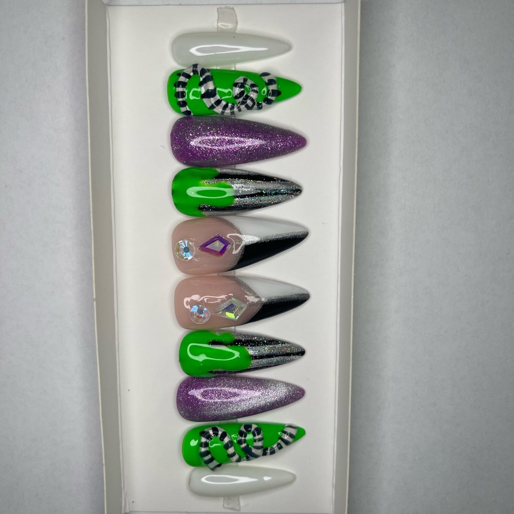 Green ooze black and white snake purple cat eye long Stilletto press-on nails - Picture 4 of 10